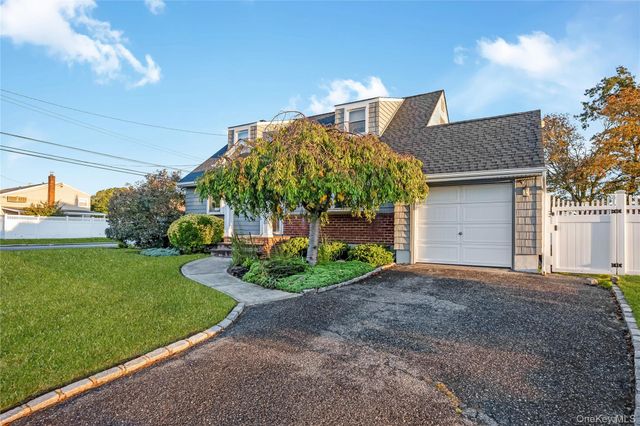159 Washington Street, Farmingdale, NY 11735
