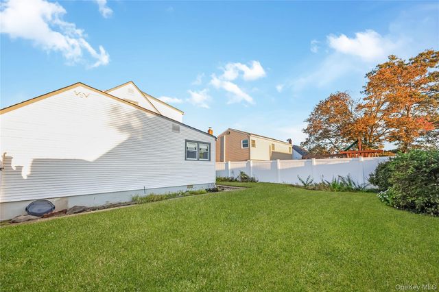 159 Washington Street, Farmingdale, NY 11735