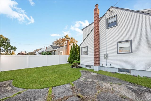 159 Washington Street, Farmingdale, NY 11735