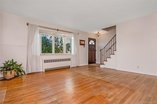 159 Washington Street, Farmingdale, NY 11735