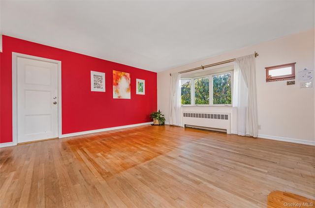 159 Washington Street, Farmingdale, NY 11735