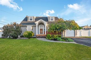 159 Washington Street, Farmingdale, NY 11735