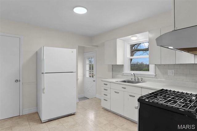 11125 Pine Forest Drive, St Louis, MO 63126