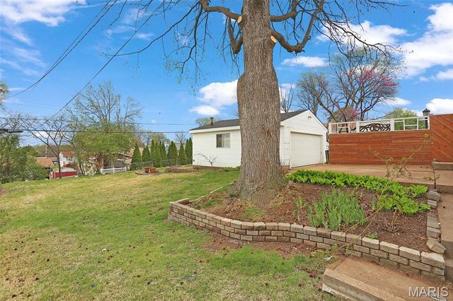 11125 Pine Forest Drive, St Louis, MO 63126