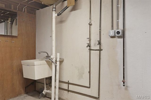 11125 Pine Forest Drive, St Louis, MO 63126