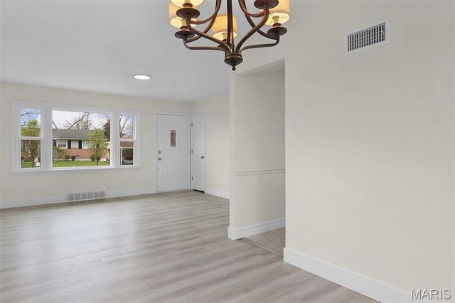 11125 Pine Forest Drive, St Louis, MO 63126