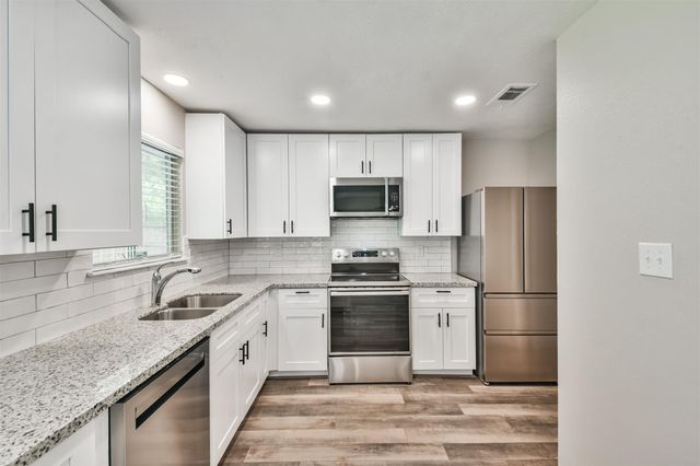 6103 Fallengate Drive, Spring, TX 77373