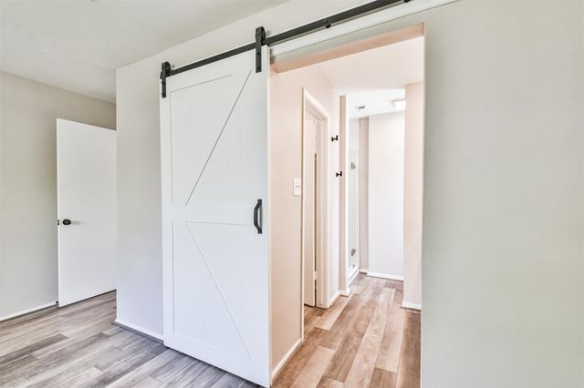 6103 Fallengate Drive, Spring, TX 77373