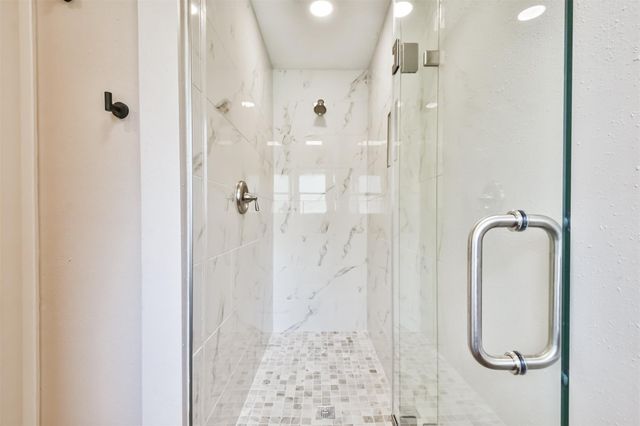 6103 Fallengate Drive, Spring, TX 77373