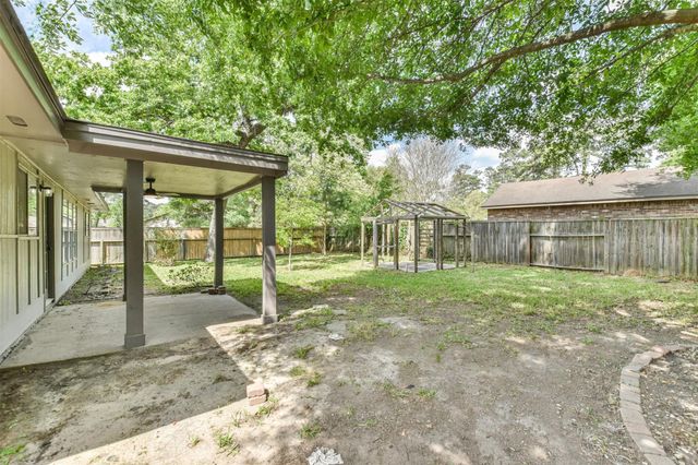 6103 Fallengate Drive, Spring, TX 77373