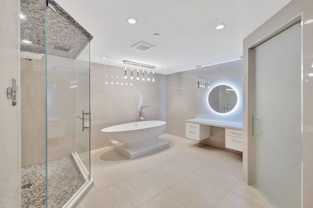 2100 N Ocean Boulevard 16e, Fort Lauderdale, FL 33305