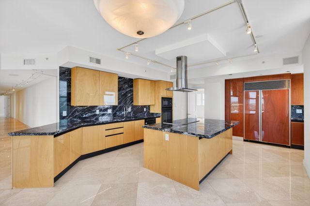 2100 N Ocean Boulevard 16e, Fort Lauderdale, FL 33305