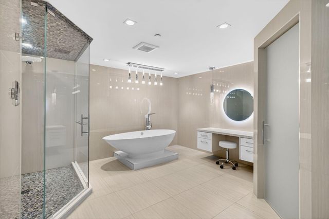 2100 N Ocean Boulevard 16e, Fort Lauderdale, FL 33305