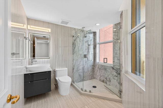 2100 N Ocean Boulevard 16e, Fort Lauderdale, FL 33305
