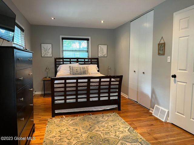 132 Jefferson Street, Saratoga Springs, NY 12866