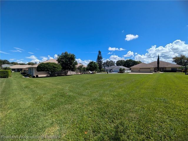 9 Somerset Lane, Lake Placid, FL 33852