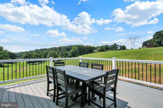 4928 GRAVE RUN RD, Manchester, MD 21102