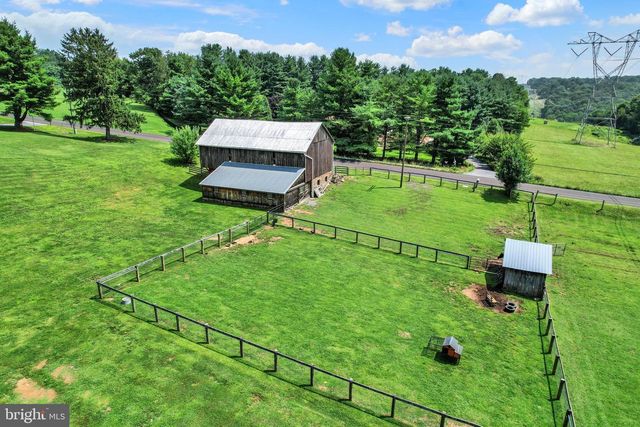 4928 GRAVE RUN RD, Manchester, MD 21102