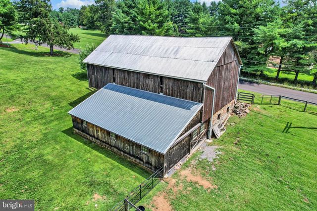 4928 GRAVE RUN RD, Manchester, MD 21102