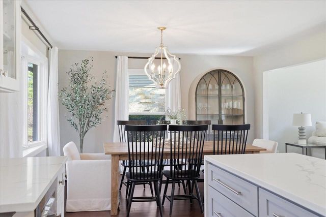 3695 Mary Cliff LANE, Brookfield, WI 53005