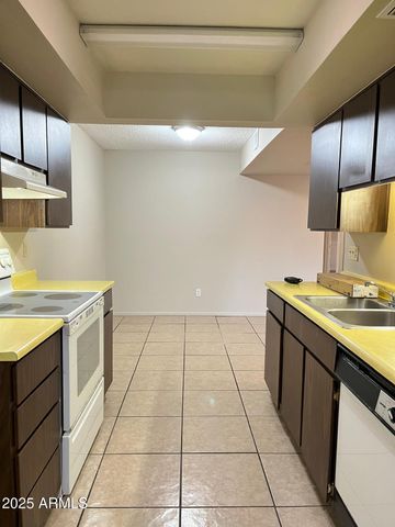 6010 W AUGUSTA Avenue, Glendale, AZ 85301