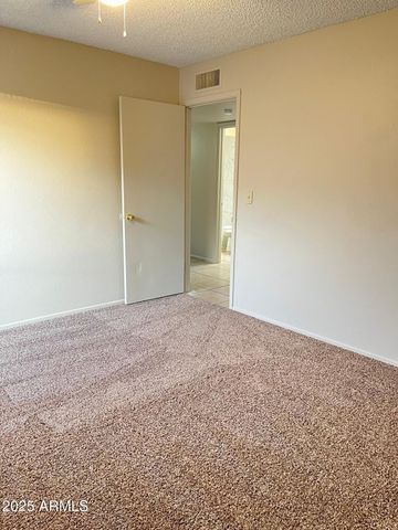 6010 W AUGUSTA Avenue, Glendale, AZ 85301