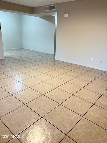 6010 W AUGUSTA Avenue, Glendale, AZ 85301