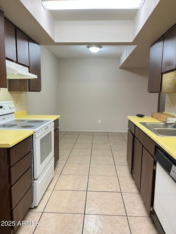 6010 W AUGUSTA Avenue, Glendale, AZ 85301