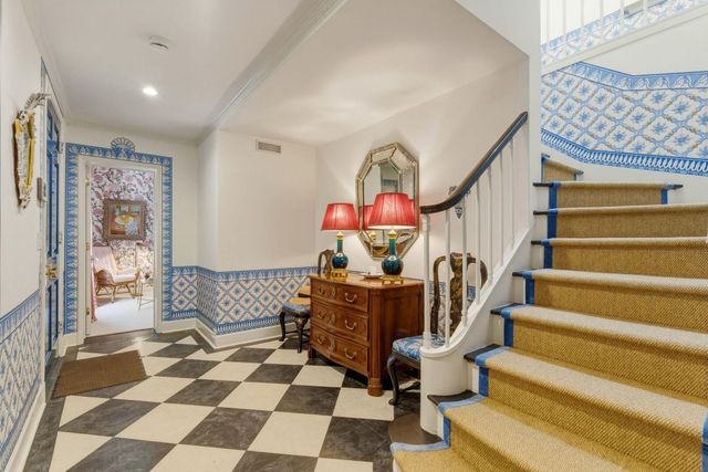 152 Chilean Avenue, Palm Beach, FL 33480