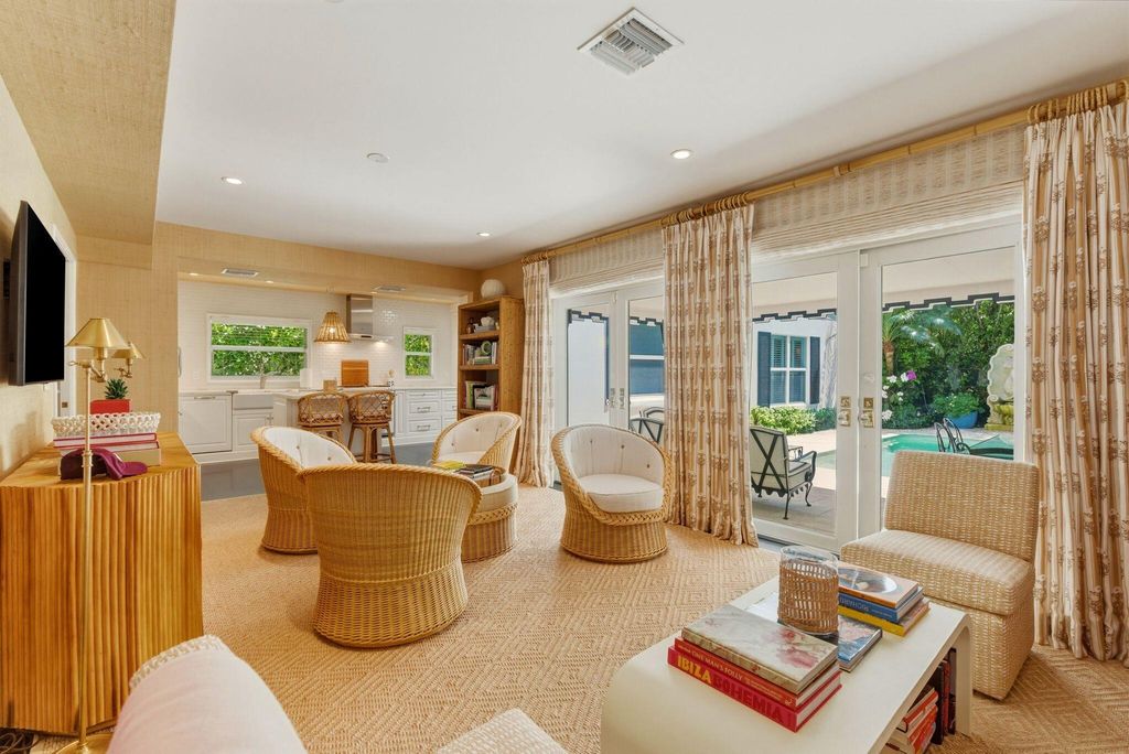 152 Chilean Avenue, Palm Beach, FL 33480