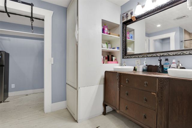 820 W Gandy Street, Denison, TX 75020