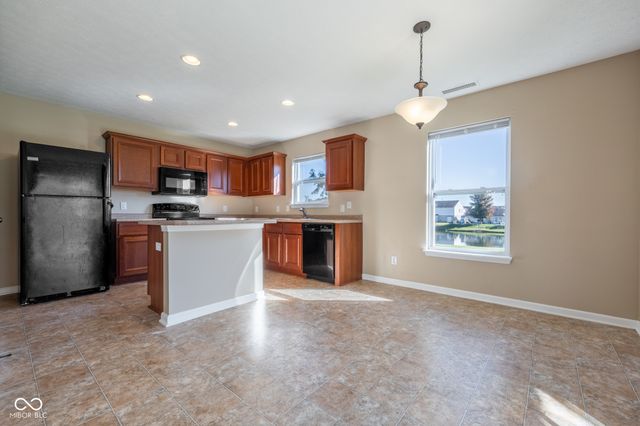 822 Westpointe Drive, Shelbyville, IN 46176