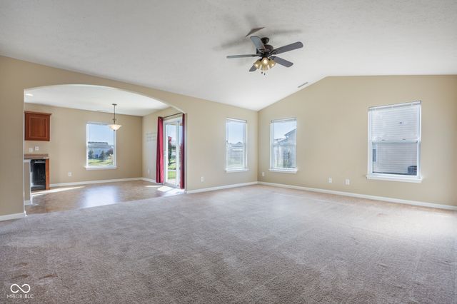 822 Westpointe Drive, Shelbyville, IN 46176