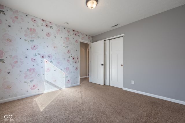 822 Westpointe Drive, Shelbyville, IN 46176