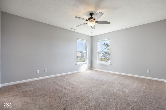 822 Westpointe Drive, Shelbyville, IN 46176