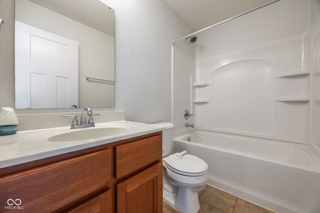 822 Westpointe Drive, Shelbyville, IN 46176