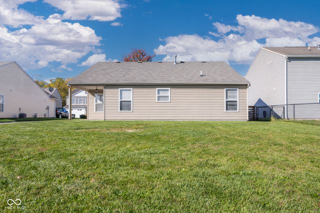 822 Westpointe Drive, Shelbyville, IN 46176