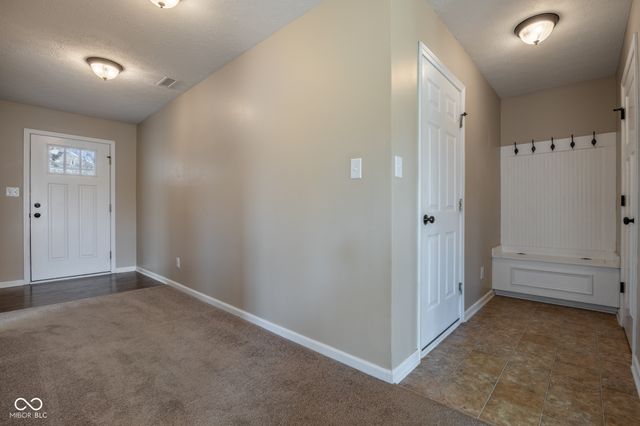 822 Westpointe Drive, Shelbyville, IN 46176