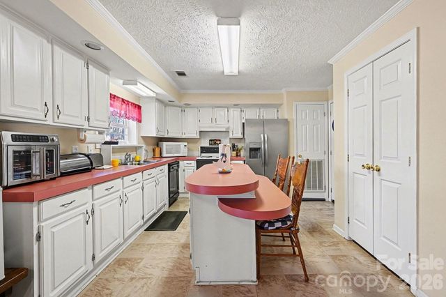 162 Terry Lane Drive, Dallas, NC 28034