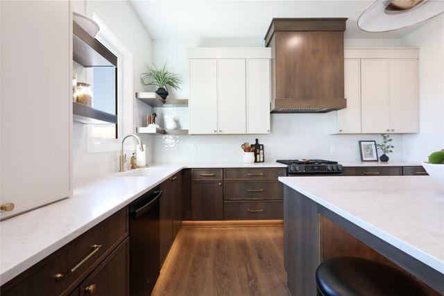 8215 Buckley Court, Johnston, IA 50131