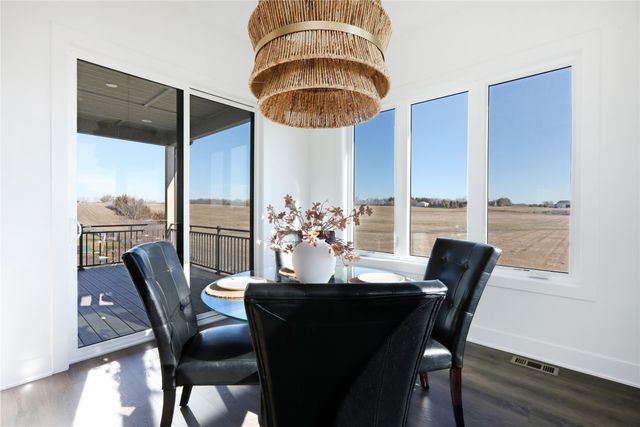 8215 Buckley Court, Johnston, IA 50131