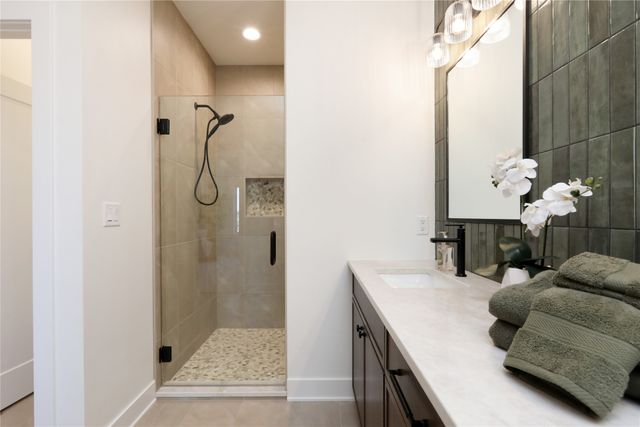 8215 Buckley Court, Johnston, IA 50131