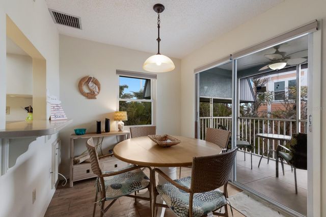 205 HIGHLAND AVENUE 2, Bradenton Beach, FL 34217