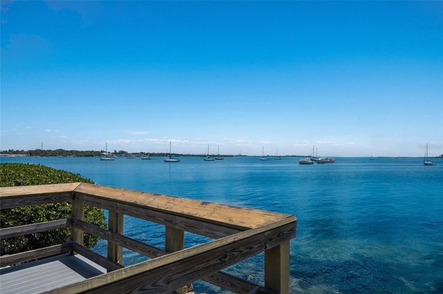 205 HIGHLAND AVENUE 2, Bradenton Beach, FL 34217
