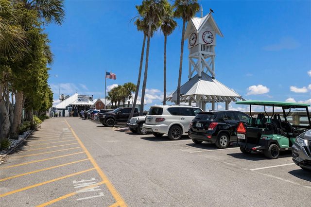 205 HIGHLAND AVENUE 2, Bradenton Beach, FL 34217