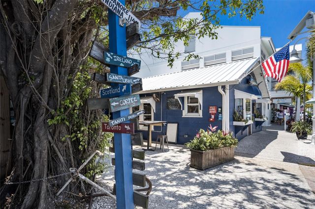 205 HIGHLAND AVENUE 2, Bradenton Beach, FL 34217
