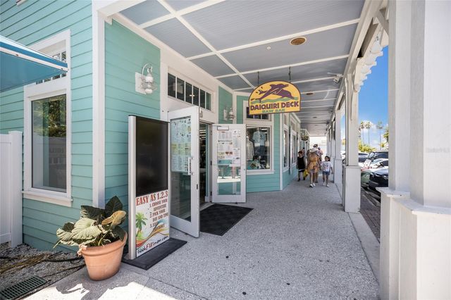 205 HIGHLAND AVENUE 2, Bradenton Beach, FL 34217