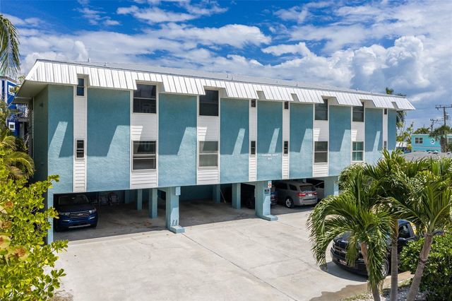 205 HIGHLAND AVENUE 2, Bradenton Beach, FL 34217