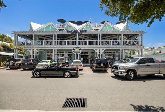 205 HIGHLAND AVENUE 2, Bradenton Beach, FL 34217