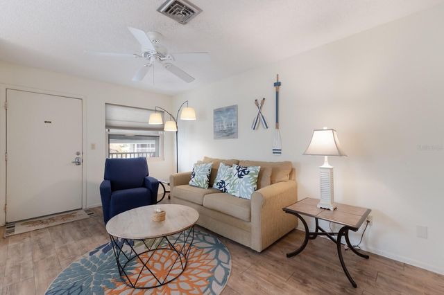 205 HIGHLAND AVENUE 2, Bradenton Beach, FL 34217